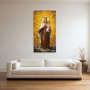 Cuadro decorativo de la Virgen del Carmen con Niño en brazos, colgado en una sala.